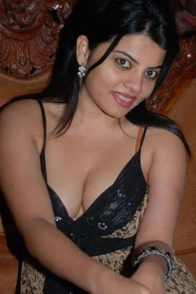 Call Girls in Pari Chowk Greater Noida Escorts Service Call 09958560360 Cash Only